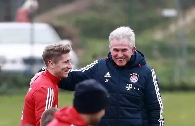 军被授予重 军被授予重