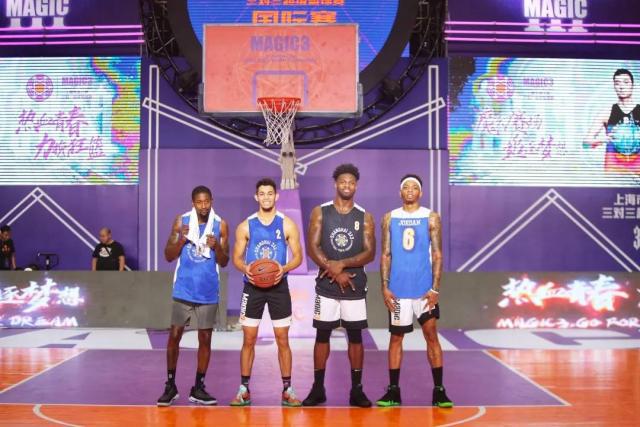 之间仍有距 之间仍有距