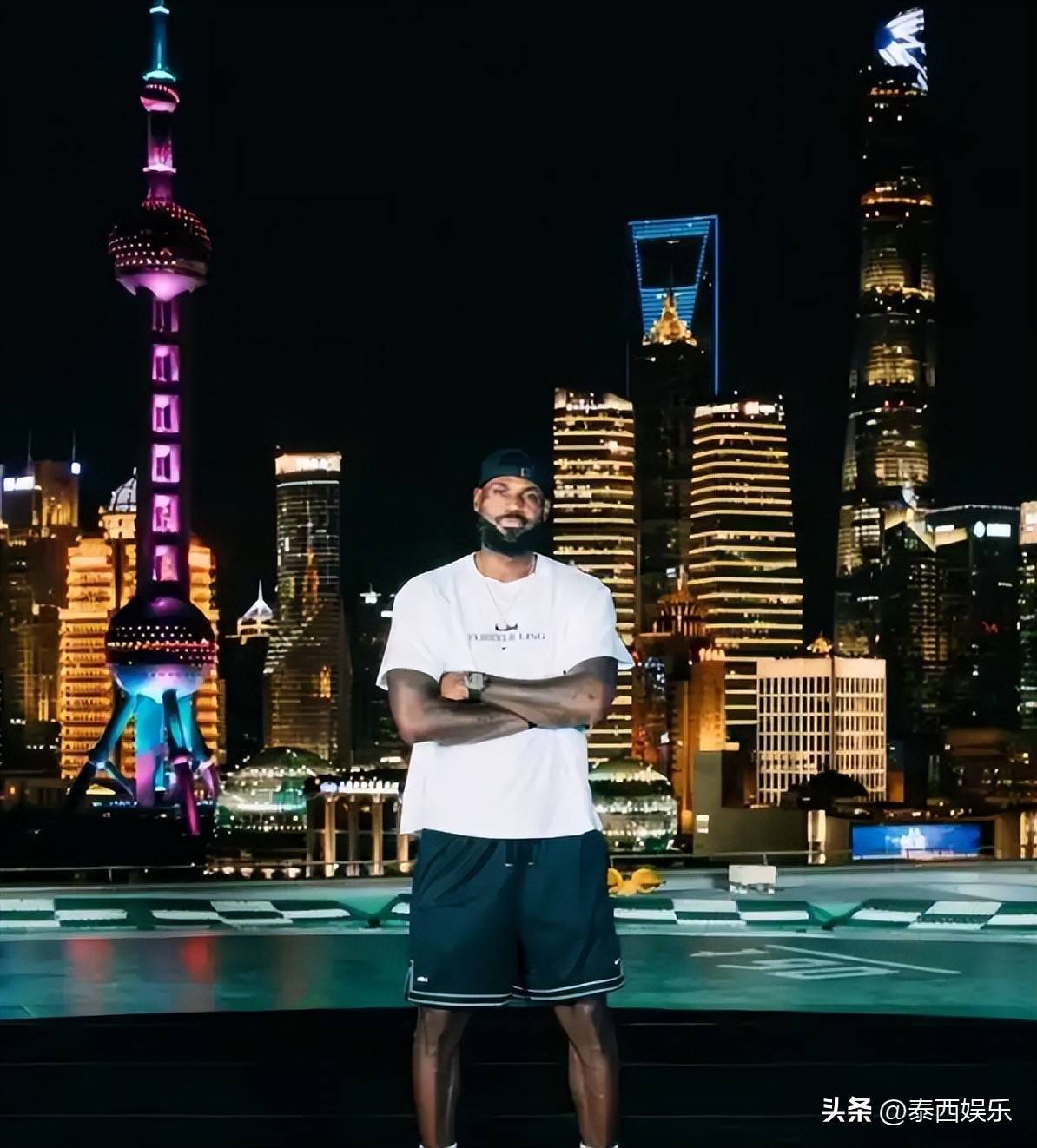 与莱万的 与莱万的